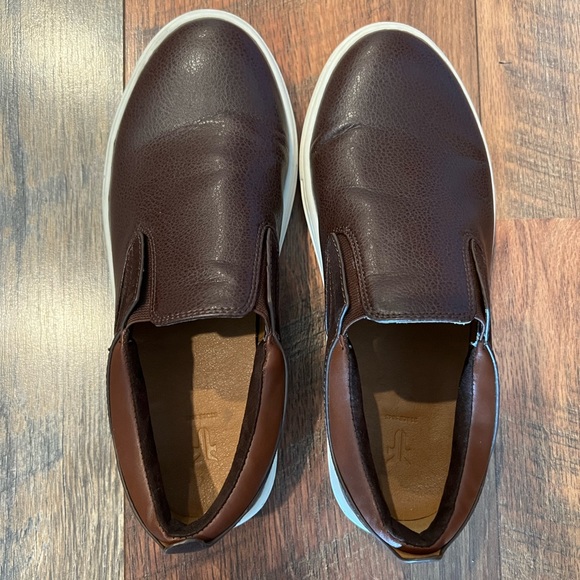 FRYE Mark Gore Leather Slip On Shoes - Picture 4 of 9